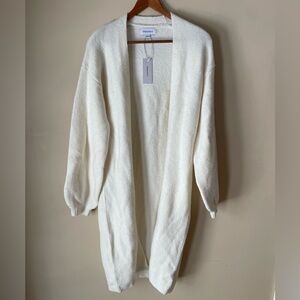 Dailystory White/ Cream Long Sleeve Long Length Cardigan Size Small Brand New